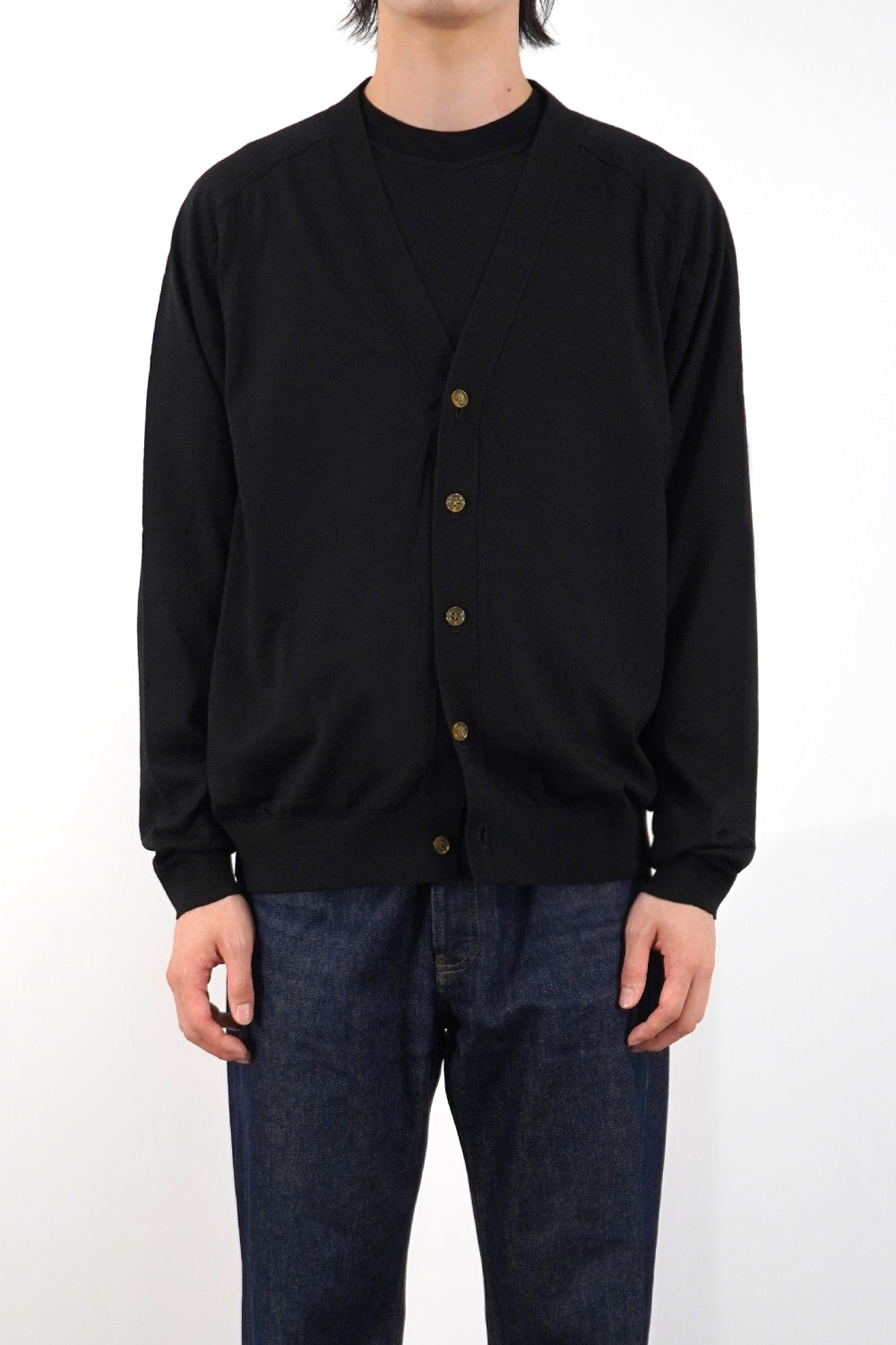 16GG V NECK CARDIGAN (UM302-UCD16-BLK) – the-knitbar.com