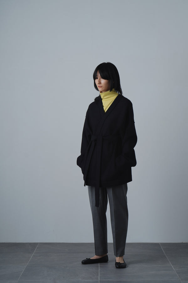 COMPRESSED WOOL SHORT COAT (WK22W-LCO02-09)